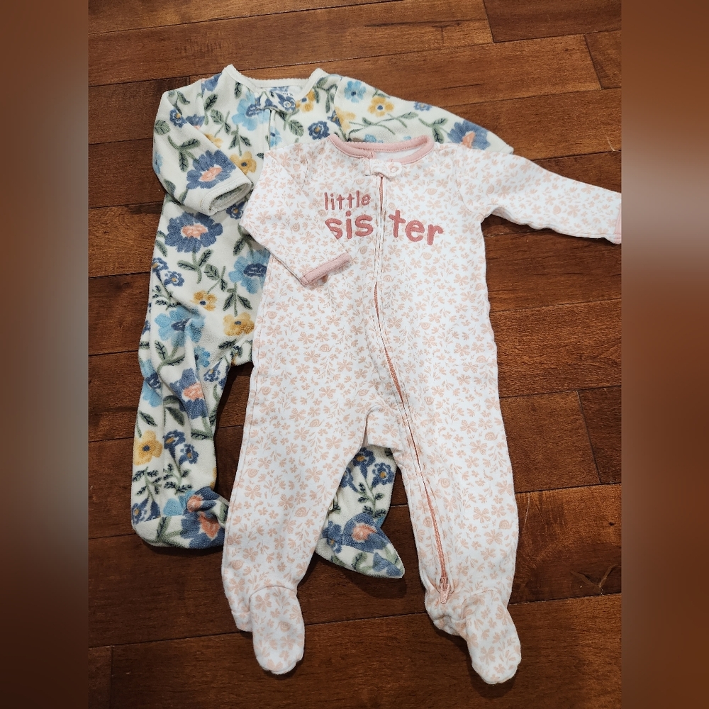 Baby girl bundle, size 3-6 mo, carter's - Picture 5 of 5